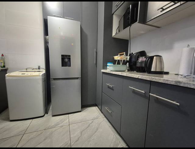 2 BEDROOM FLAT FOR SALE IN THREE RIVERS